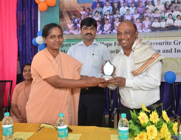 Anmol Dhamaka 2018 Annual Event for 850 Children