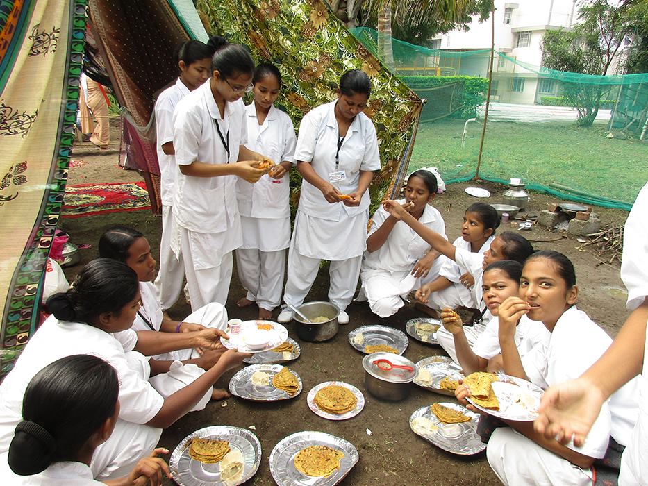 Auxilium Community College Nutrition and Environment Camp