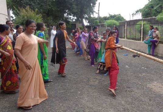 Adolescent ‘melo’ gathering for 200 girls in Dakor