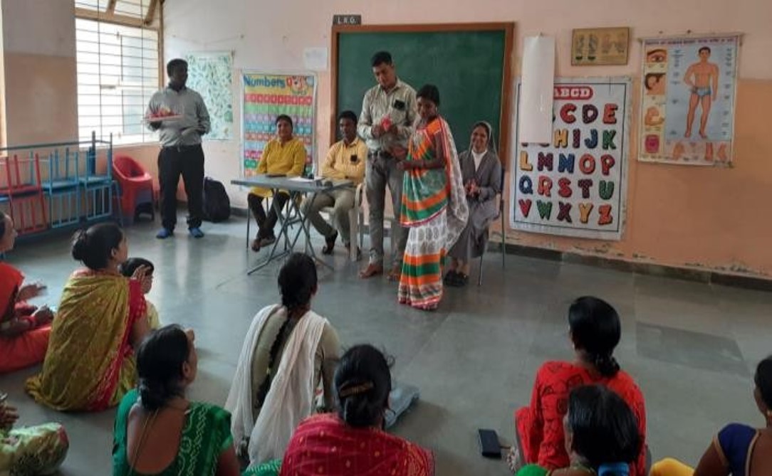 Training for social workers and SHG leaders of Baroda, Dakor and Pansora