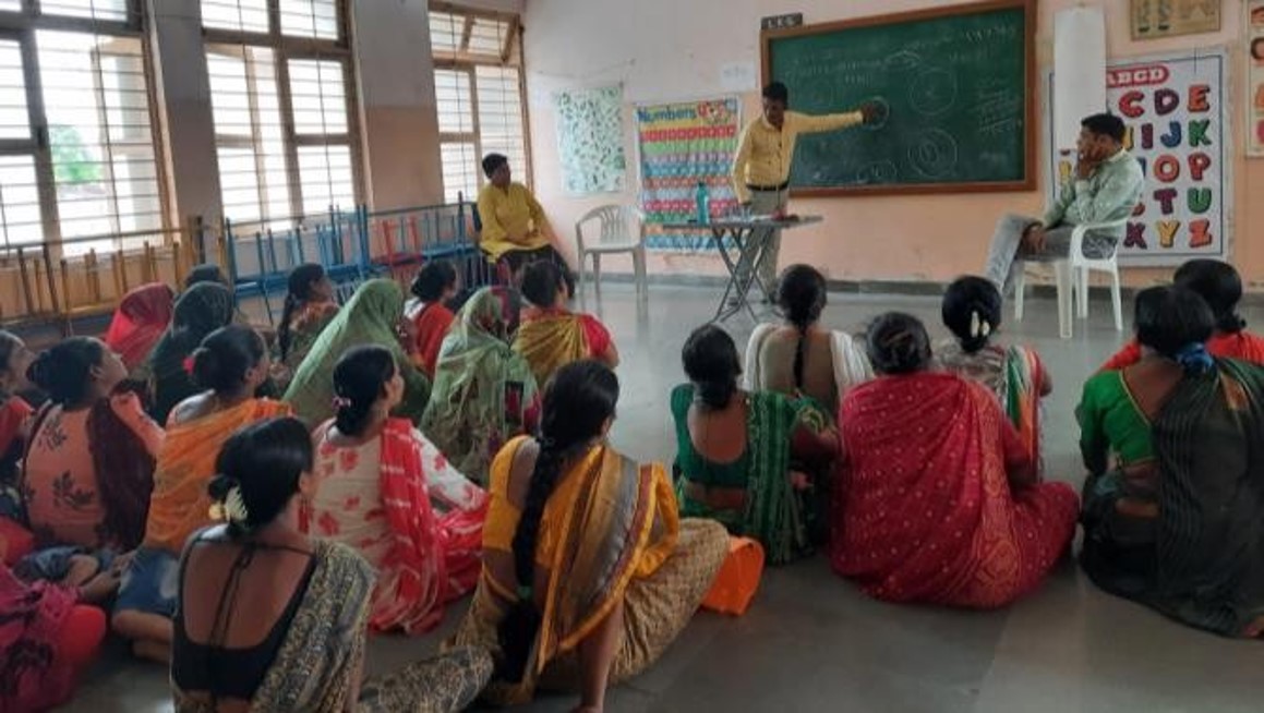 Training for social workers and SHG leaders of Baroda, Dakor and Pansora