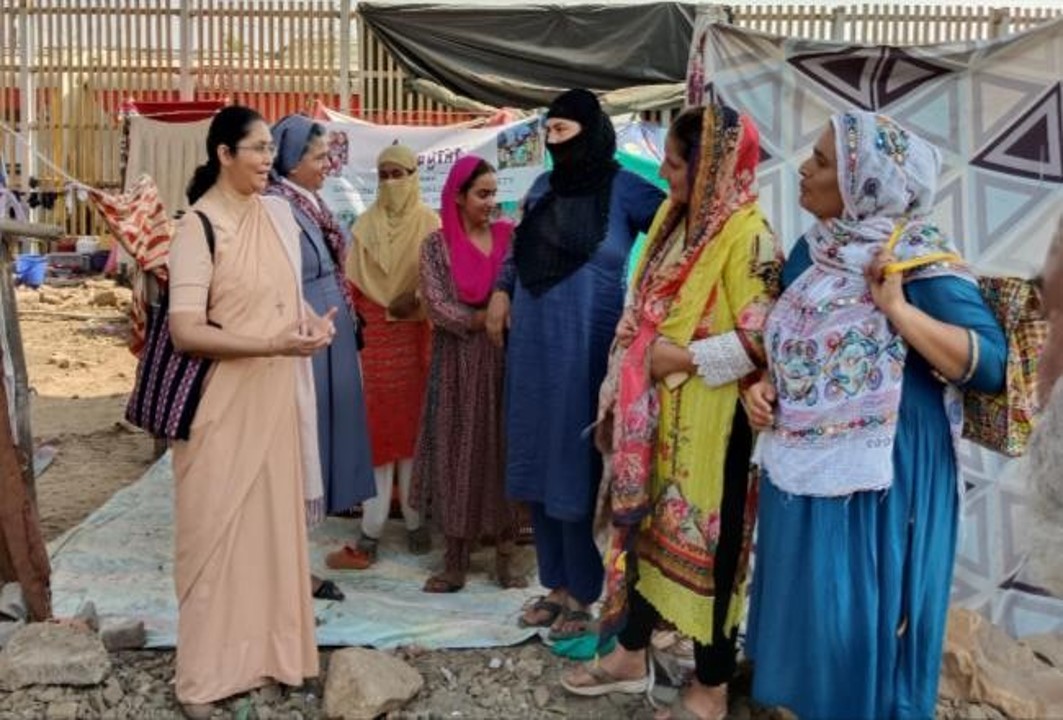 Visit by SDC to the Kashmiri Migrants
