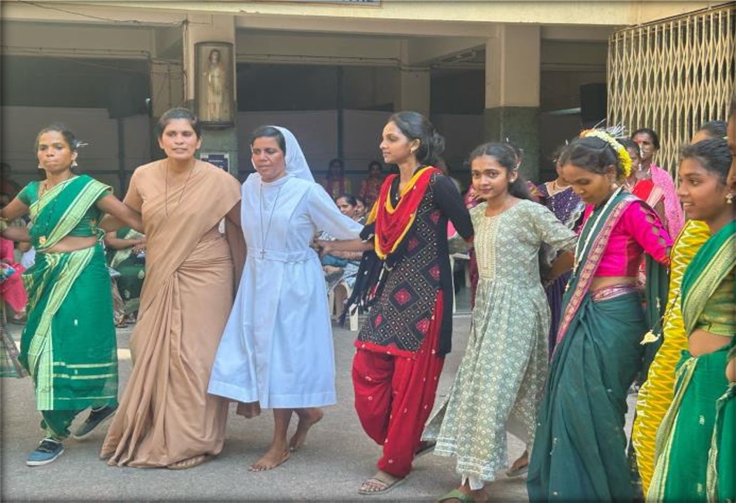 WOMEN: SELF HELP GROUP AND LIVELIHOOD